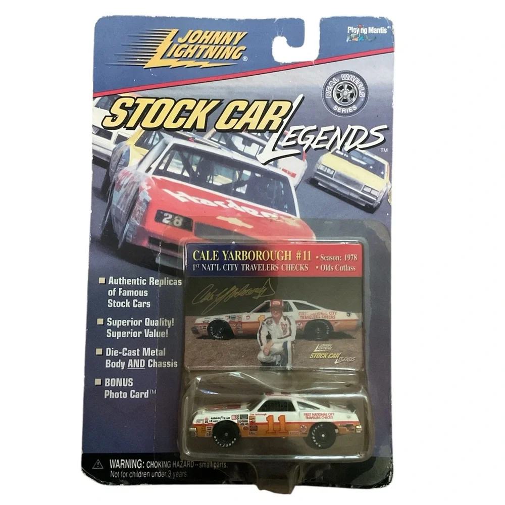 Assorted Die-Cast Racing Cars Collection - Picture 8 of 14